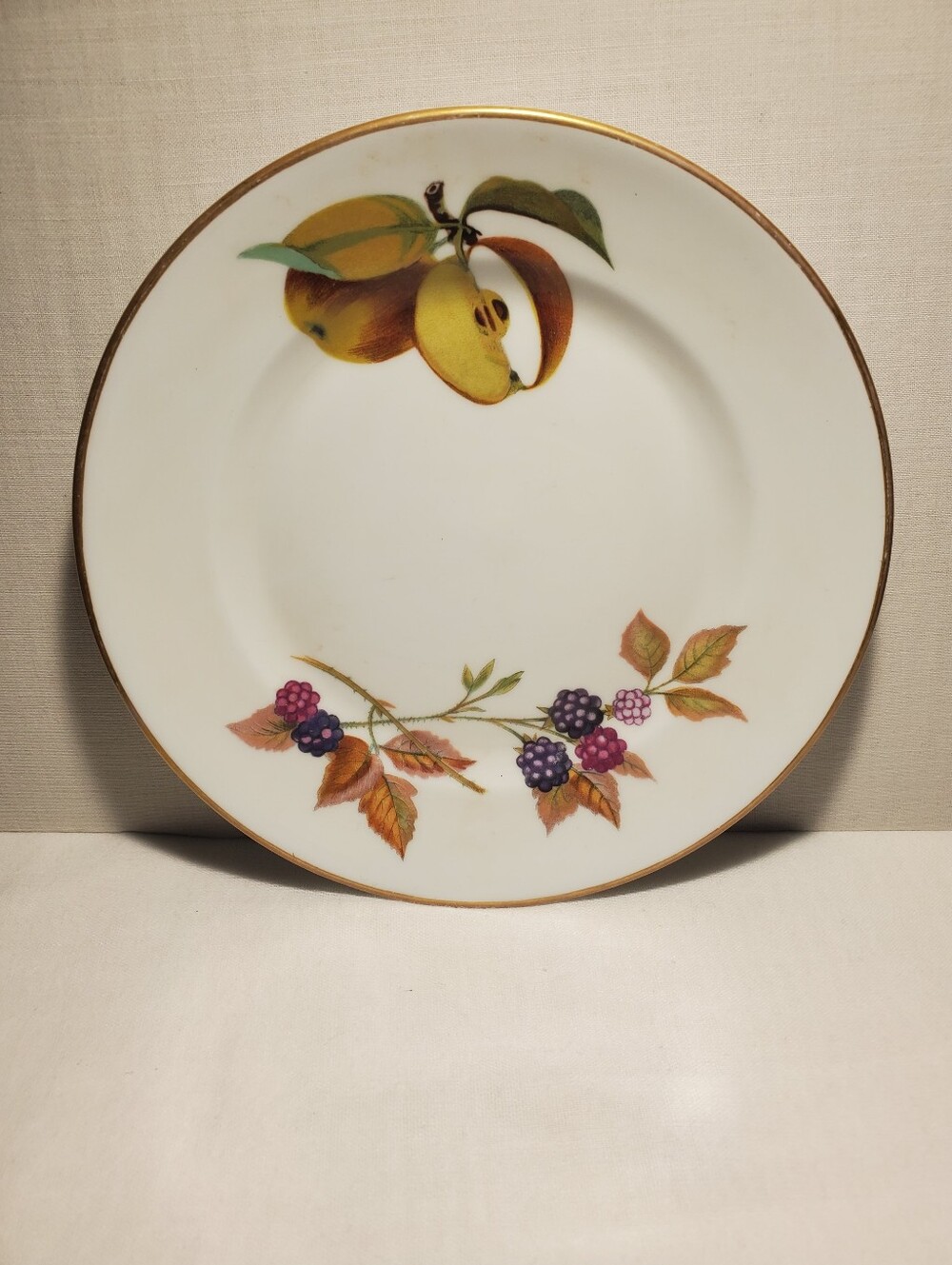 Royal Worcester Evesham Gold Bread and Butter Plate Berries and Peaches Near New